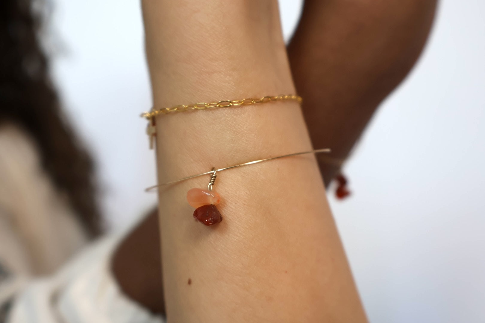 Bracelet semainier en gold filled avec charm en pierre semi précieuses